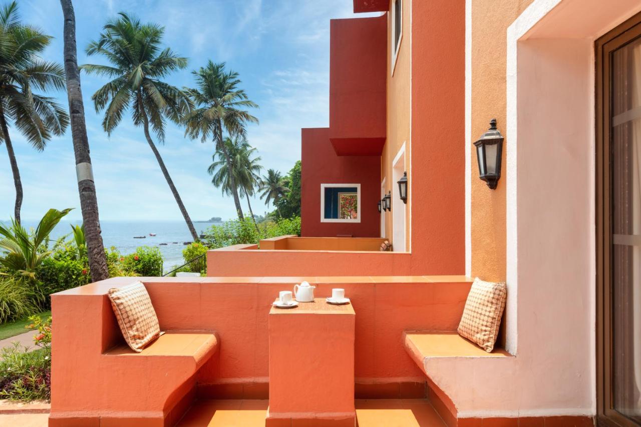 Taj Cidade De Goa Heritage, Goa Santa Cruz Extérieur photo A view of the beach from the hotel