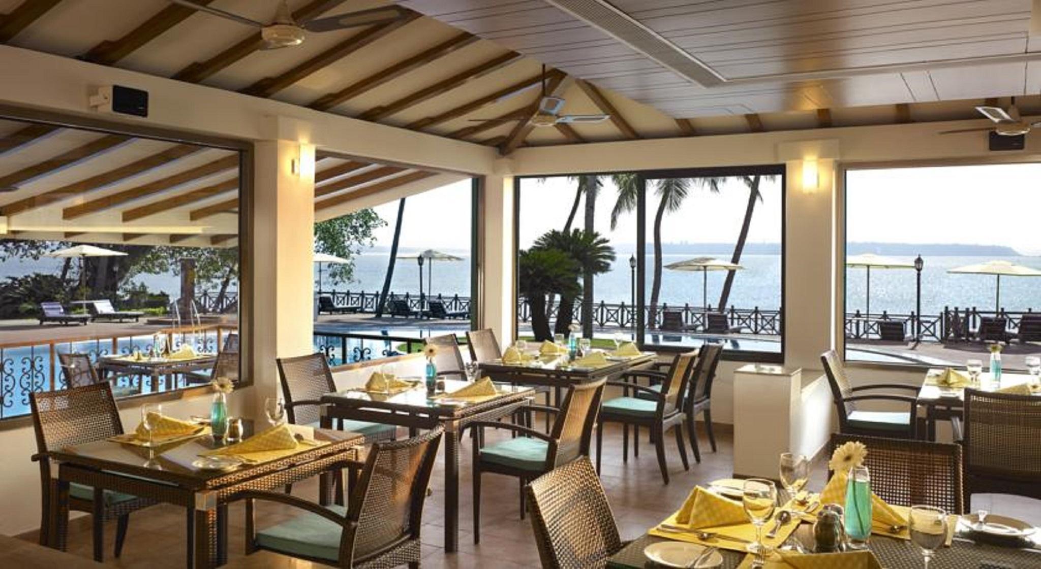 Taj Cidade De Goa Heritage, Goa Santa Cruz Extérieur photo The Bayview lounge at Mumbai airport